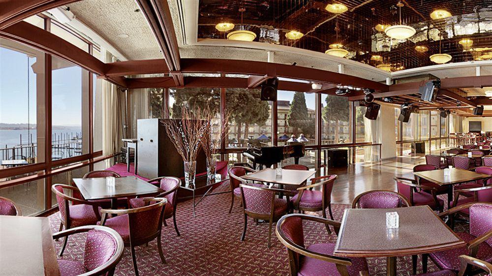 Holiday Inn Portland - Columbia Riverfront By Ihg Exterior photo