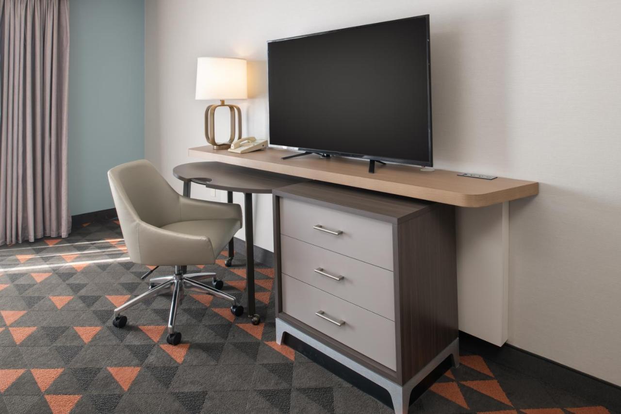 Holiday Inn Portland - Columbia Riverfront By Ihg Exterior photo