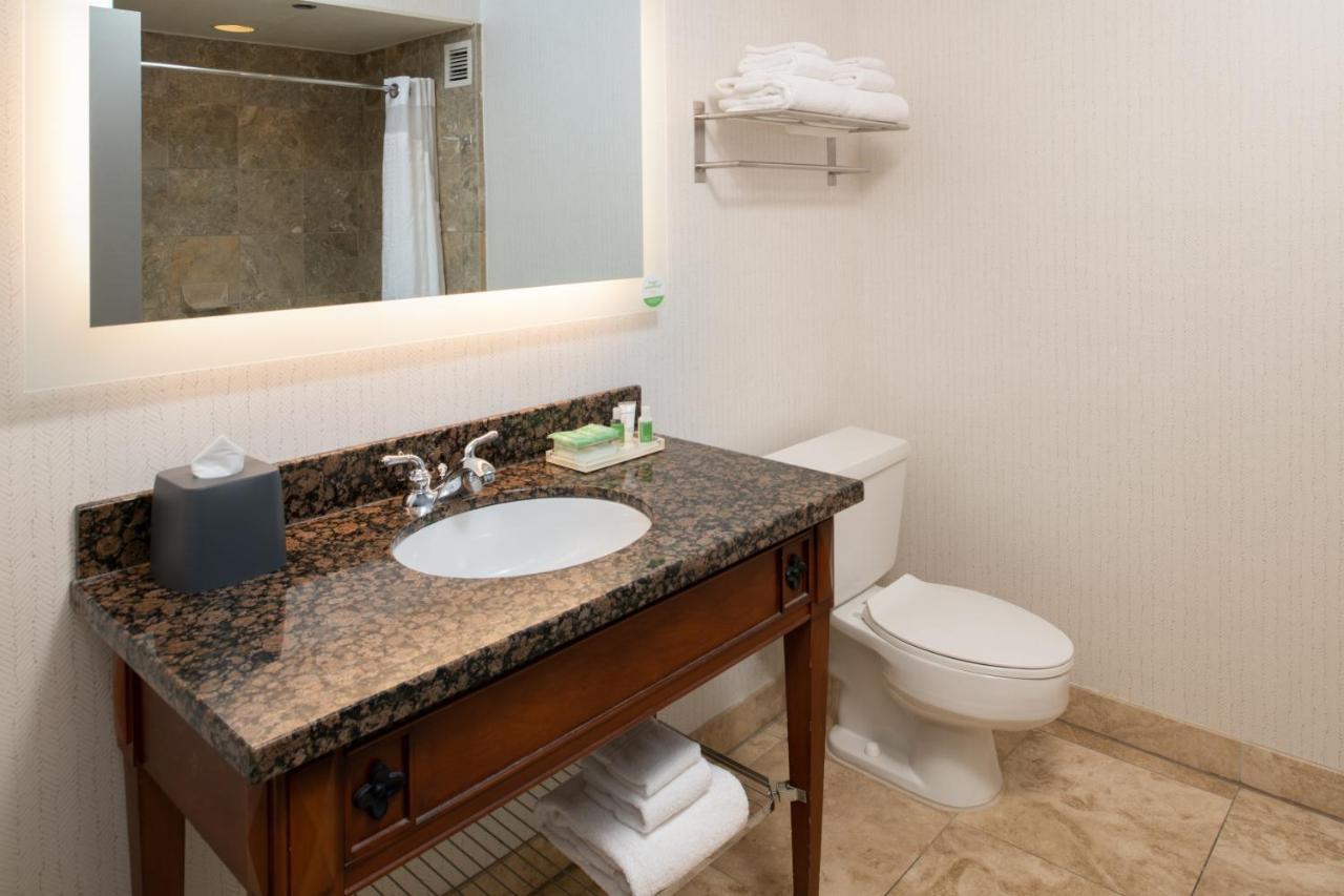 Holiday Inn Portland - Columbia Riverfront By Ihg Exterior photo