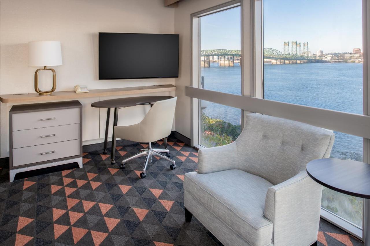 Holiday Inn Portland - Columbia Riverfront By Ihg Exterior photo